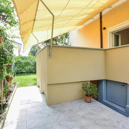 Διαμέρισμα Cozy With Private Terrace Γκορίτσια